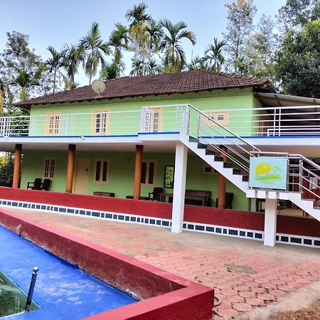 Sambrama Wood House Villa มาดิเครี ภายนอก รูปภาพ