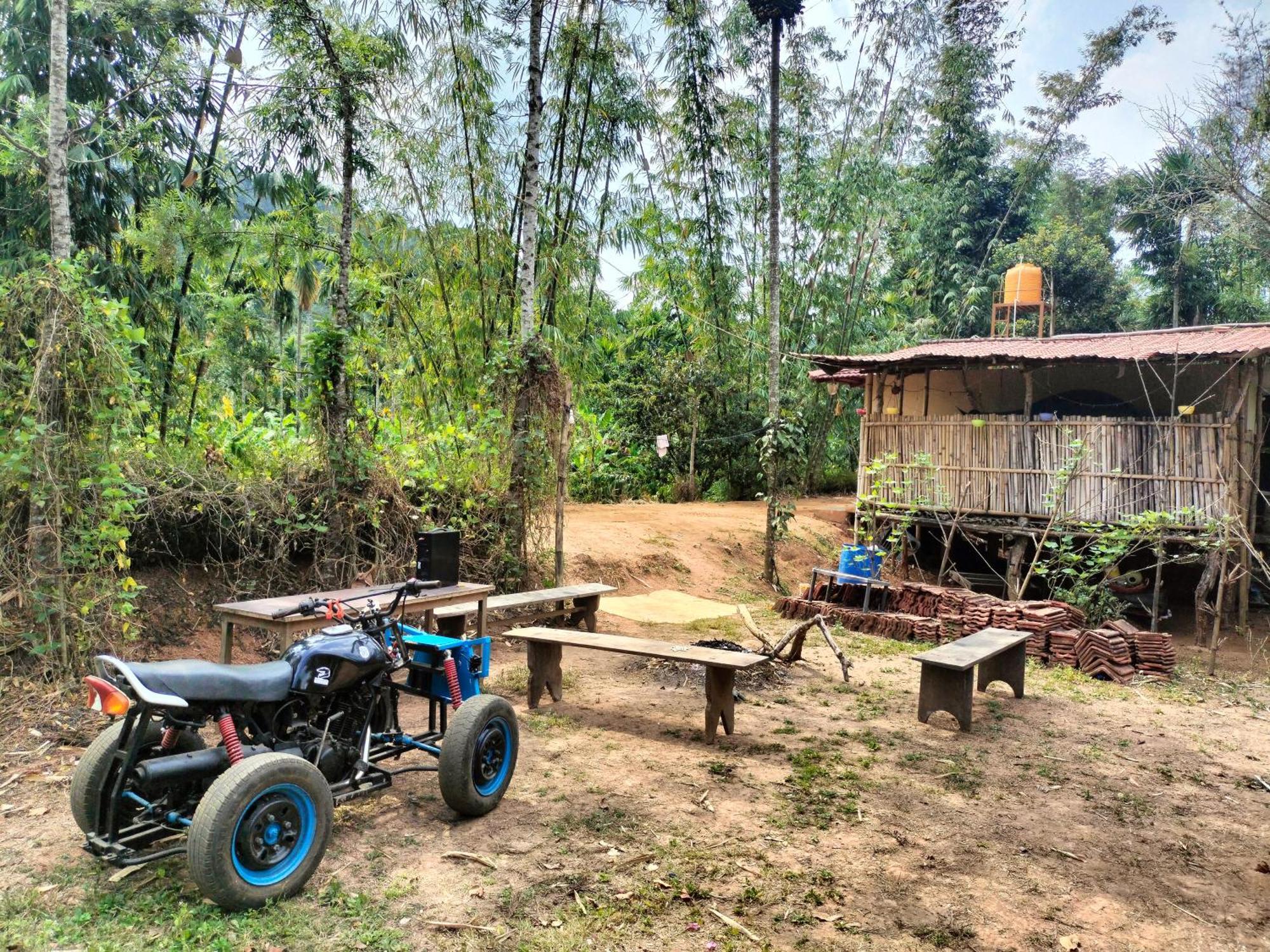 Sambrama Wood House Villa มาดิเครี ภายนอก รูปภาพ